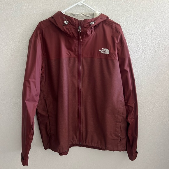 North Face Windbreaker - Picture 1 of 2